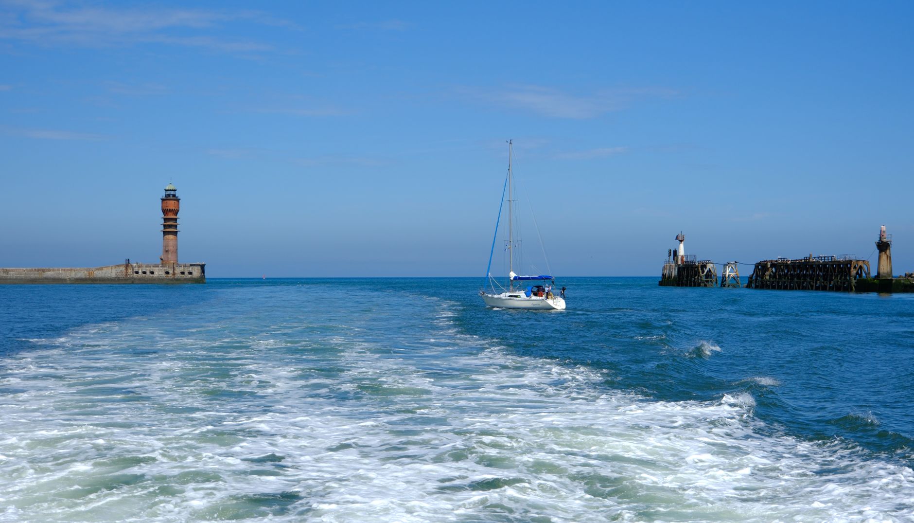 La France Face aux Défis Actuels : Une Analyse Approfondie des Tendances Nationales